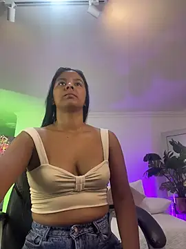 JANYLOVE   online show from 05/18/26, 10:54