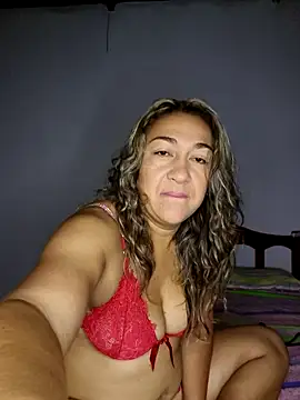 Snapshot of kitty_84 chatting on 12/28/24, 09:20 kitty 84 online show from 12/28/24, 09:20