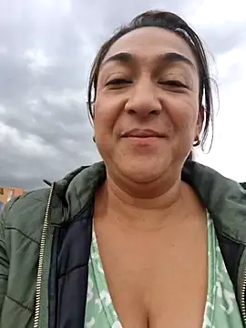 Snapshot of kitty_84 chatting on 01/31/25, 08:43 kitty 84 online show from 01/31/25, 08:43