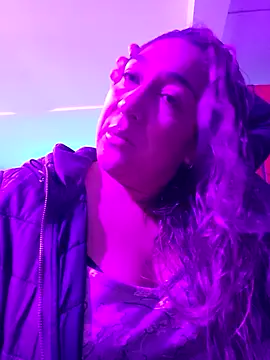 Snapshot of kitty_84 chatting on 02/11/25, 10:50 kitty 84 online show from 02/11/25, 10:50