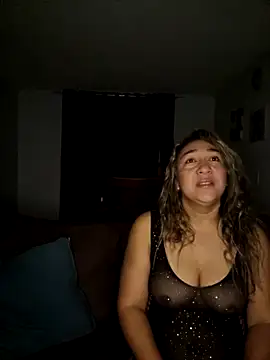 Snapshot of kitty_84 chatting on 02/25/25, 09:53 kitty 84 online show from 02/25/25, 09:53