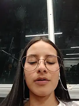  vaness online show from 05/20/26, 05:24
