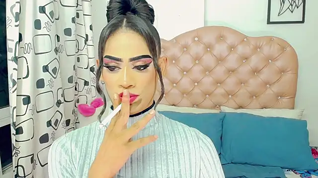 Snapshot of Aslhy_Goddessx chatting on 12/06/24, 07:21 Aslhy Goddessx online show from 12/06/24, 07:21