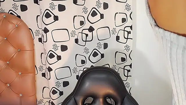 Snapshot of Aslhy_Goddessx chatting on 11/30/25, 03:21 Aslhy Goddessx online show from 11/30/25, 03:21