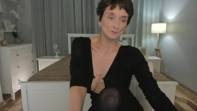 SimonaDeBeauvoir online show from 12/05/24, 12:44