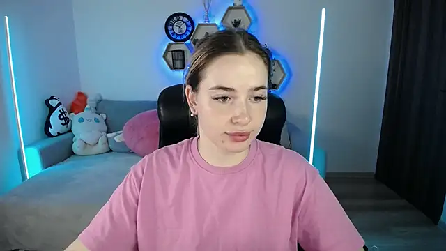 SabrinViolet online show from 10/17/25, 08:06