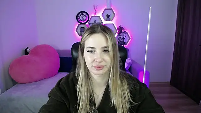 SabrinViolet online show from 02/08/26, 09:02