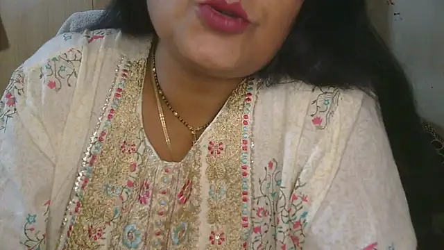 Cute Ruhi99 online show from 11/23/25, 10:04