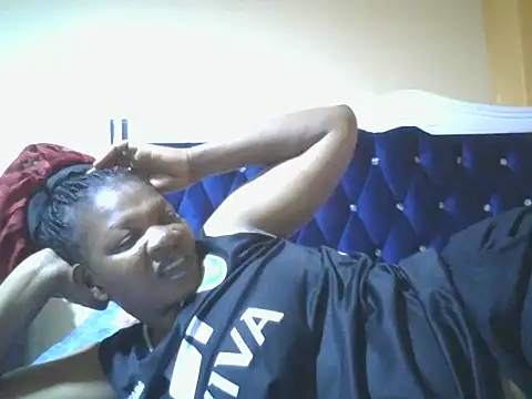 clakemmy250 online show from 12/05/24, 09:06