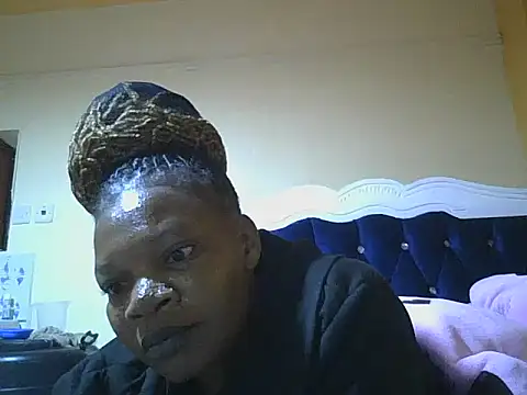 clakemmy250 online show from 12/07/24, 08:27