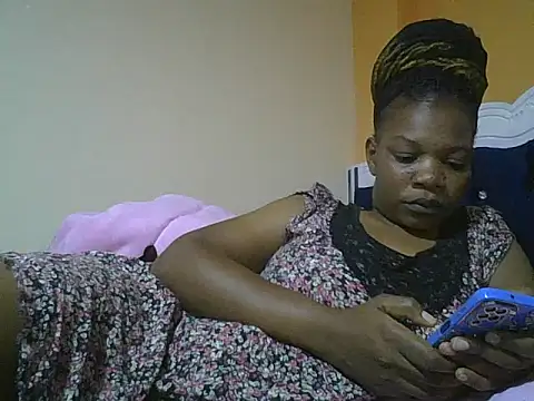 clakemmy250 online show from 01/01/25, 06:49