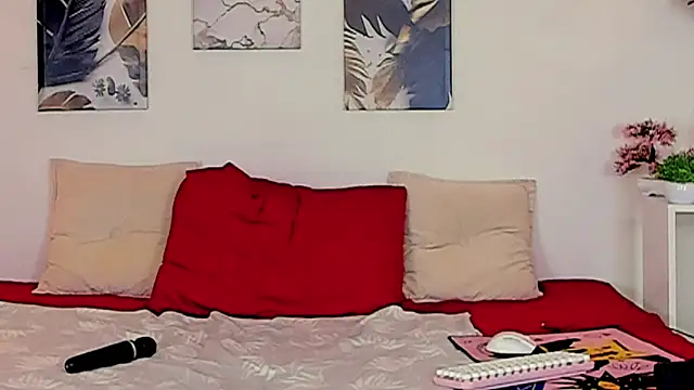 Snapshot of AriFleow chatting on 02/07/25, 02:04 AriFleow online show from 02/07/25, 02:04