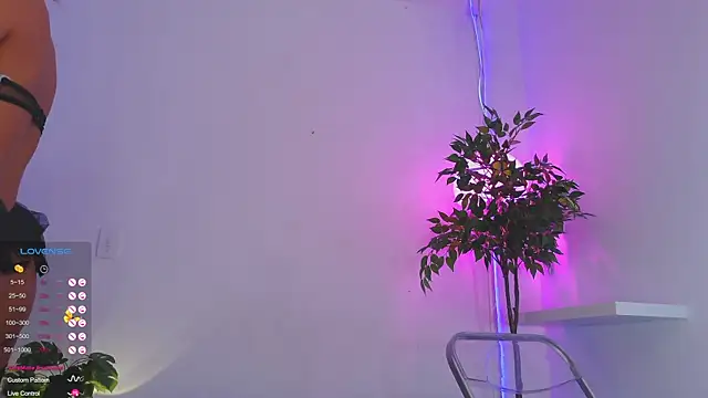 Snapshot of catalina__lovers chatting on 11/19/25, 05:46 catalina lovers online show from 11/19/25, 05:46