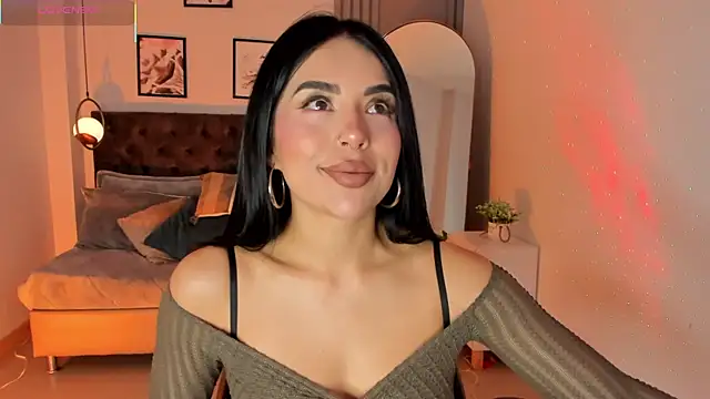 Luna  Ponce online show from 10/15/25, 03:23