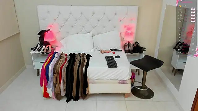 Snapshot of Sara_Gomez chatting on 02/11/25, 03:29 Sara Gomez online show from 02/11/25, 03:29