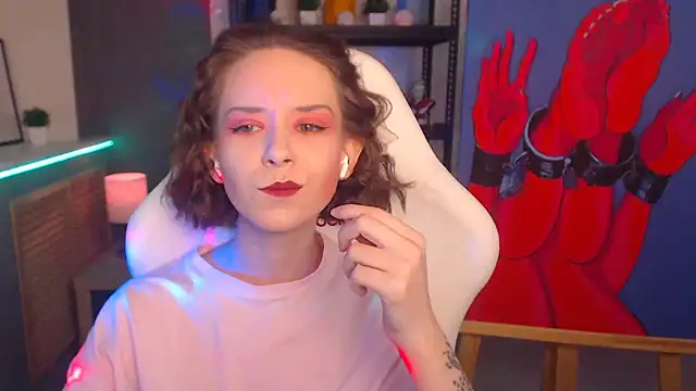 FascinatingEyess online show from 12/08/24, 06:39