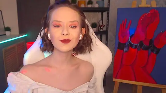 FascinatingEyess online show from 12/19/24, 10:21