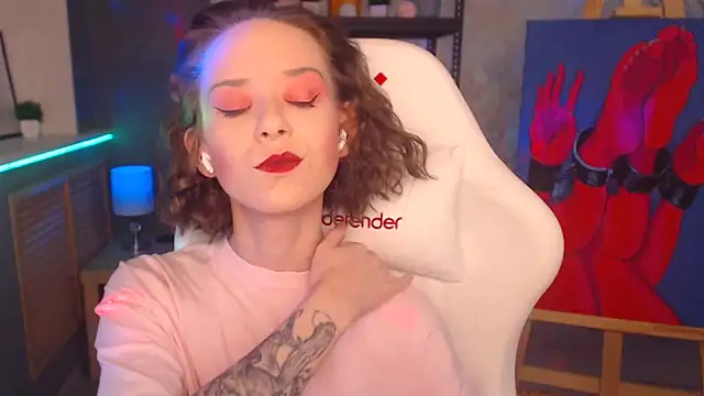 FascinatingEyess online show from 12/20/24, 06:24