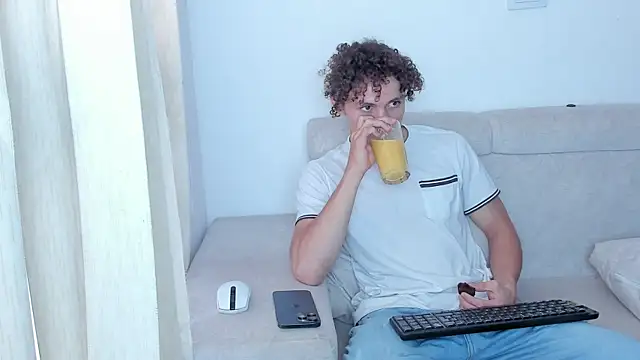 laurent nova online show from 02/06/25, 09:38