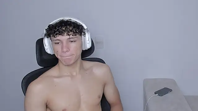 laurent nova online show from 09/20/25, 06:42