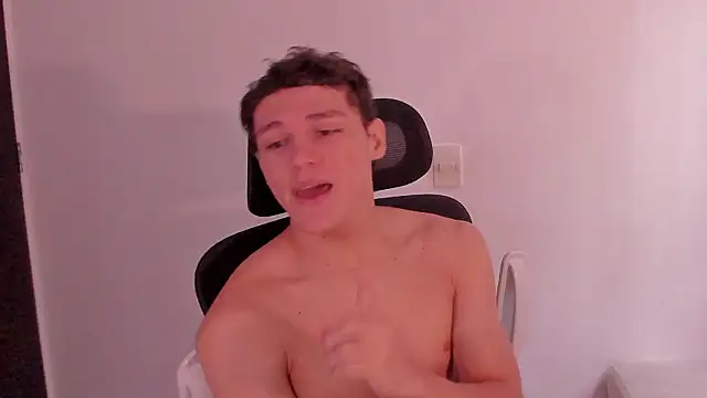 laurent nova online show from 03/18/26, 07:28