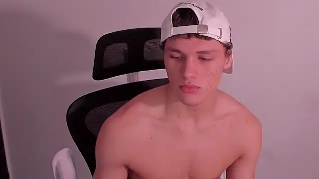 laurent nova online show from 04/10/26, 07:29