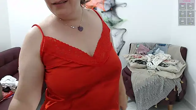 Snapshot of zehra_sanem chatting on 11/01/25, 04:42 zehra sanem online show from 11/01/25, 04:42