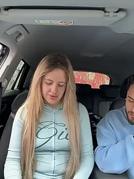 Holly-Glamour online show from 04/14/26, 09:04