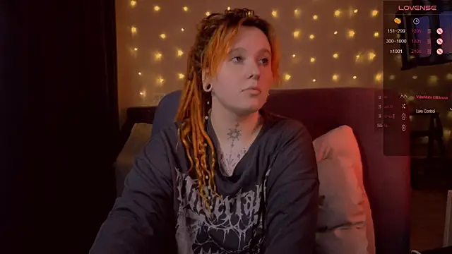 Snapshot of The_Full_Red_Moon chatting on 02/16/26, 01:24 The Full Red Moon online show from 02/16/26, 01:24