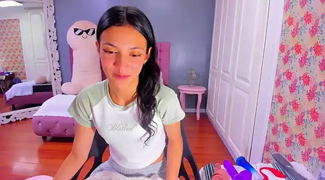 Snapshot of Iris_Stone_ chatting on 01/21/25, 01:43 Iris Stone online show from 01/21/25, 01:43