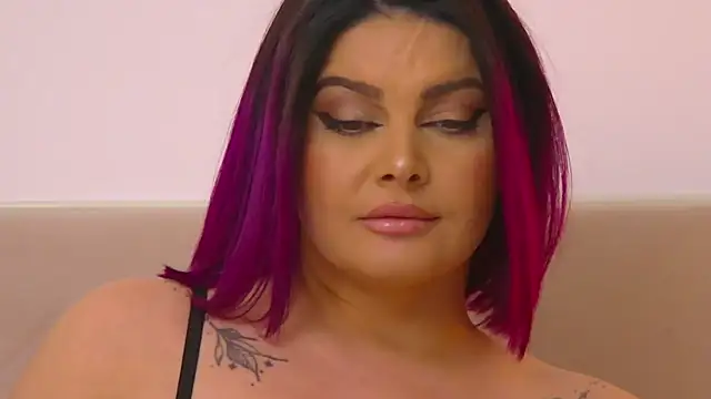 Snapshot of RissaRheys chatting on 01/24/25, 01:45 RissaRheys online show from 01/24/25, 01:45