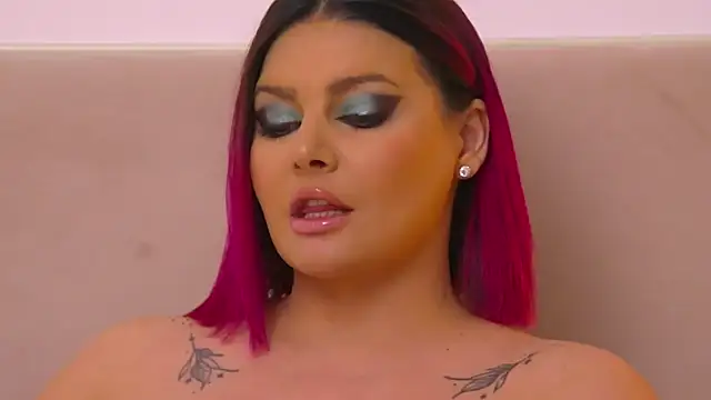 Snapshot of RissaRheys chatting on 02/02/25, 11:11 RissaRheys online show from 02/02/25, 11:11