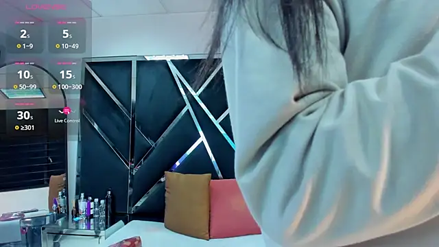 Snapshot of Ivanna18_x chatting on 10/13/25, 03:39 Ivanna18 x online show from 10/13/25, 03:39