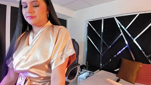 Snapshot of Ivanna18_x chatting on 10/15/25, 03:17 Ivanna18 x online show from 10/15/25, 03:17