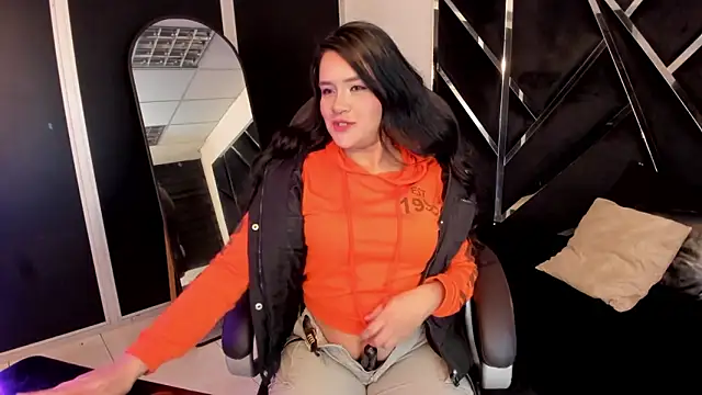 Snapshot of Ivanna18_x chatting on 11/26/25, 04:57 Ivanna18 x online show from 11/26/25, 04:57