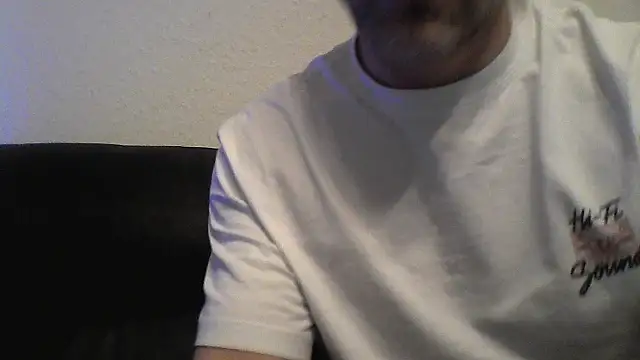 Snapshot of AttractiveSilk5 chatting on 02/08/26, 09:29 AttractiveSilk5 online show from 02/08/26, 09:29