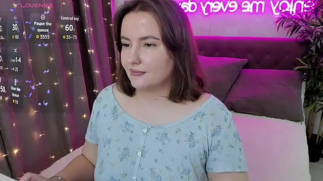 FeralPeach online show from 10/18/25, 05:10