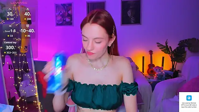 Alyssa Smitt online show from 09/11/25, 12:00