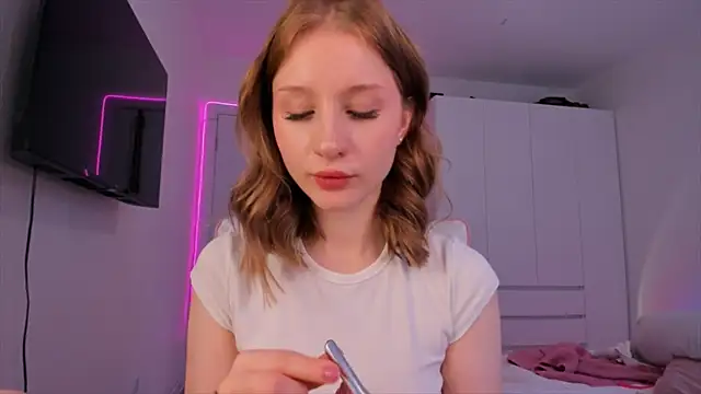 Eva Davi online show from 01/15/25, 07:59