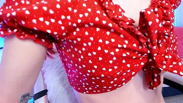 Mia Madden online show from 11/24/25, 02:22