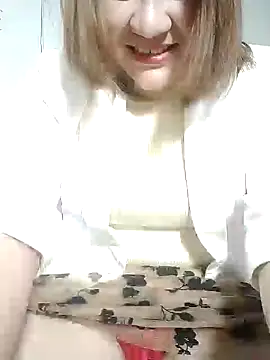 Snapshot of Rose_DiDi chatting on 02/05/25, 01:11 Rose DiDi online show from 02/05/25, 01:11