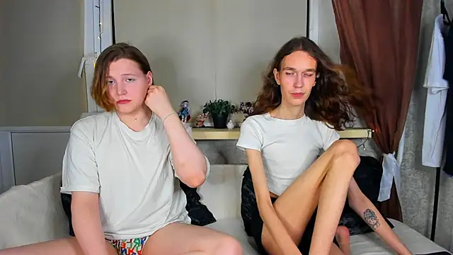 Snapshot of Calvin_and_Kevin chatting on 10/08/25, 11:57 Calvin and Kevin online show from 10/08/25, 11:57