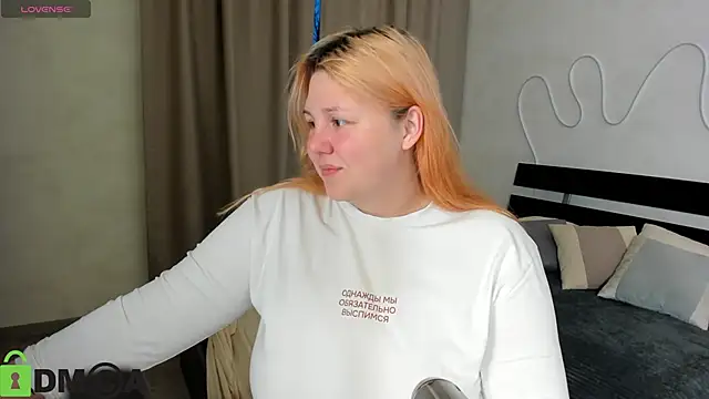 Ruth Oliver online show from 10/27/25, 01:09