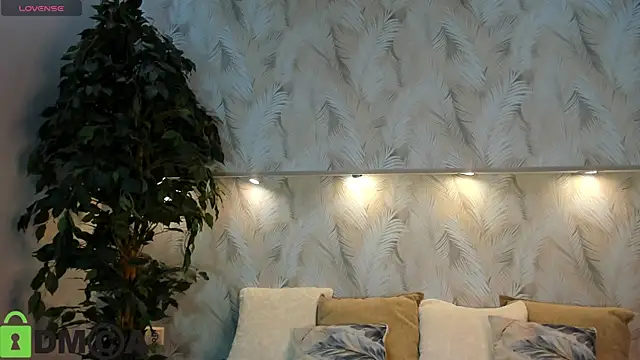 Ruth Oliver online show from 04/03/26, 01:03