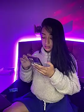 Ady 18 online show from 01/28/25, 01:27