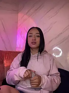 Ady 18 online show from 02/15/25, 10:31