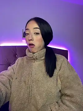 Ady 18 online show from 03/04/25, 11:32