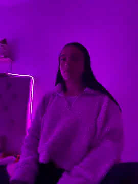 Ady 18 online show from 03/06/25, 12:43