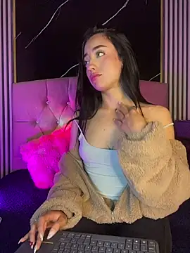 Ady 18 online show from 09/17/25, 07:48