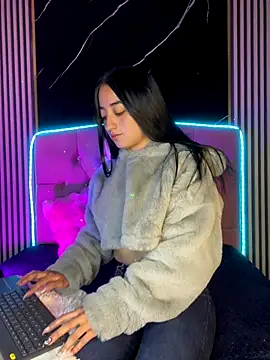 Ady 18 online show from 10/06/25, 07:00